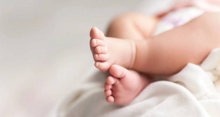 &Theta;&epsilon;&sigma;&sigma;&alpha;&lambda;&omicron;&nu;ί&kappa;&eta;: &Mu;&eta;&tau;έ&rho;&alpha; &kappa;&alpha;&tau;&alpha;&delta;&iota;&kappa;ά&sigma;&tau;&eta;&kappa;&epsilon; &gamma;&iota;&alpha; &chi;&tau;&upsilon;&pi;ή&mu;&alpha;&tau;&alpha; &sigma;&tau;&omicron; 1,5 έ&tau;&omicron;&upsilon;&sigmaf; &pi;&alpha;&iota;&delta;ί &tau;&eta;&sigmaf; | &Tau;&eta;&nu; &kappa;&alpha;&tau;ή&gamma;&gamma;&epsilon;&iota;&lambda;&epsilon; &eta; &nu;&tau;&alpha;&nu;&tau;ά