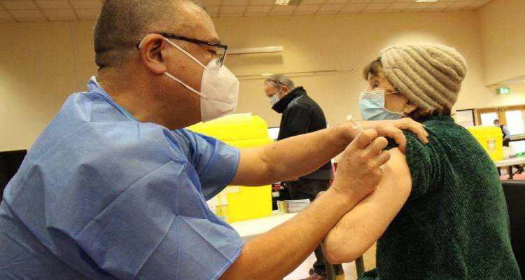 Βρετανία – Κορονοϊός : “21 εκατομμύρια λόγοι για να ελπίζουμε”