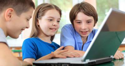 SaferInternet4Kids: &Nu;έ&omicron; &upsilon;&lambda;&iota;&kappa;ό &gamma;&iota;&alpha; &tau;&eta;&nu; &alpha;&sigma;&phi;&alpha;&lambda;ή &pi;&lambda;&omicron;ή&gamma;&eta;&sigma;&eta; &tau;&omega;&nu; &pi;&alpha;&iota;&delta;&iota;ώ&nu; &sigma;&tau;&omicron; &delta;&iota;&alpha;&delta;ί&kappa;&tau;&upsilon;&omicron;