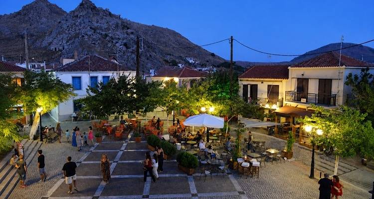 &Pi;&lambda;&alpha;&tau;ύ: &Pi;&omicron;&lambda;ύ&omega;&rho;&epsilon;&sigmaf; &delta;&iota;&alpha;&kappa;&omicron;&pi;έ&sigmaf; &nu;&epsilon;&rho;&omicron;ύ &kappa;&alpha;&iota; &pi;&alpha;&rho;ά&pi;&omicron;&nu;&alpha; &kappa;&alpha;&tau;&omicron;ί&kappa;&omega;&nu; | Έ&kappa;&kappa;&lambda;&eta;&sigma;&eta; &tau;&omicron;&upsilon; &Delta;ή&mu;&omicron;&upsilon; &gamma;&iota;&alpha; &pi;&epsilon;&rho;&iota;&omicron;&rho;&iota;&sigma;&mu;ό &tau;&eta;&sigmaf; &kappa;&alpha;&tau;&alpha;&nu;ά&lambda;&omega;&sigma;&eta;&sigmaf;
