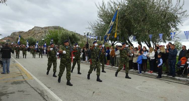 Λήμνος: Η παρέλαση της 8ης Οκτωβρίου στη Μύρινα (photos)