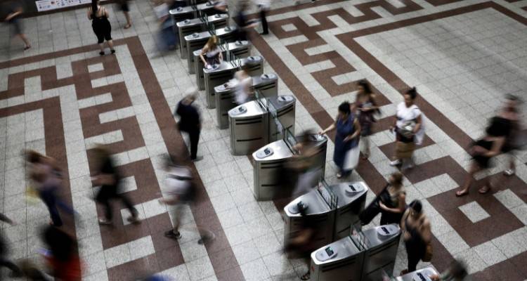 Σε ισχύ η μείωση ΦΠΑ στο 13% -Οι νέες τιμές σε τιμές εισιτηρίων και προϊόντα εστίασης, παραδείγματα