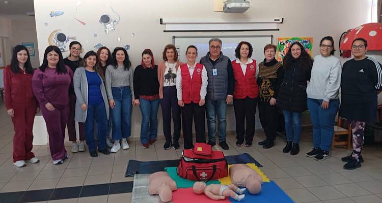 &Lambda;ή&mu;&nu;&omicron;&sigmaf;: &Omicron;&lambda;&omicron;&kappa;&lambda;&eta;&rho;ώ&theta;&eta;&kappa;&epsilon; &mu;&epsilon; &epsilon;&pi;&iota;&tau;&upsilon;&chi;ί&alpha; &eta; &epsilon;&kappa;&pi;&alpha;ί&delta;&epsilon;&upsilon;&sigma;&eta; &Nu;&eta;&pi;&iota;&alpha;&gamma;&omega;&gamma;ώ&nu; &sigma;&tau;&iota;&sigmaf; &Pi;&rho;ώ&tau;&epsilon;&sigmaf; &Beta;&omicron;ή&theta;&epsilon;&iota;&epsilon;&sigmaf;