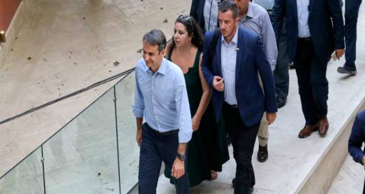 &Phi;&omega;&tau;&omicron;&gamma;&rho;&alpha;&phi;ί&alpha;: Intime News