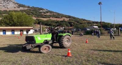 &Epsilon;&xi;&epsilon;&tau;ά&sigma;&epsilon;&iota;&sigmaf; &gamma;&iota;&alpha; ά&delta;&epsilon;&iota;&epsilon;&sigmaf; &chi;&epsilon;&iota;&rho;&iota;&sigma;&mu;&omicron;ύ &alpha;&gamma;&rho;&omicron;&tau;&iota;&kappa;ώ&nu; &mu;&eta;&chi;&alpha;&nu;&eta;&mu;ά&tau;&omega;&nu; &sigma;&tau;&eta; &Lambda;ή&mu;&nu;&omicron;