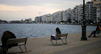 &Zeta;&omicron;&rho;ί&zeta;&epsilon;&iota; &eta; &kappa;&alpha;&tau;ά&sigma;&tau;&alpha;&sigma;&eta; &mu;&epsilon; &tau;&omicron;&nu; &kappa;&omicron;&rho;&omega;&nu;&omicron;ϊό, &eta; &Theta;&epsilon;&sigma;&sigma;&alpha;&lambda;&omicron;&nu;ί&kappa;&eta; &epsilon;ί&chi;&epsilon; &pi;&epsilon;&rho;&iota;&sigma;&sigma;ό&tau;&epsilon;&rho;&alpha; &kappa;&rho;&omicron;ύ&sigma;&mu;&alpha;&tau;&alpha; &alpha;&pi;ό &tau;&eta;&nu; &Alpha;&theta;ή&nu;&alpha; | &Epsilon;&nu;&tau;&omicron;&pi;ί&sigma;&tau;&eta;&kappa;&alpha;&nu; &kappa;&alpha;&iota; &Delta;έ&lambda;&tau;&alpha; plus