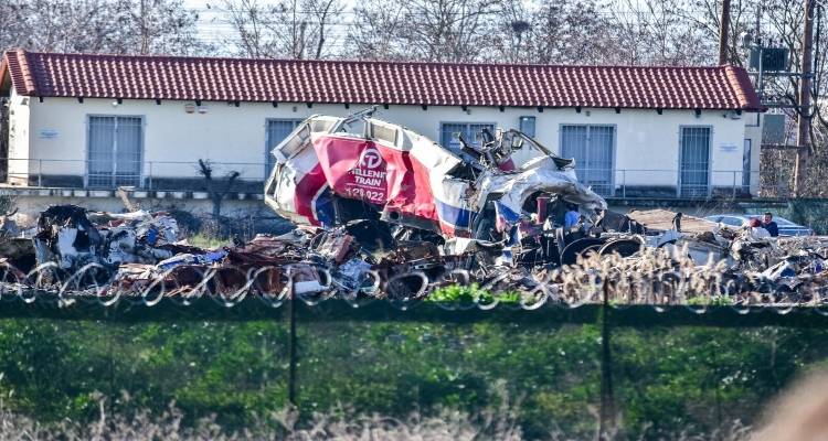 Τέμπη: Το πόρισμα της Πυροσβεστικής - «Δεν υπάρχουν ίχνη καύσης στη δεύτερη καμπίνα»