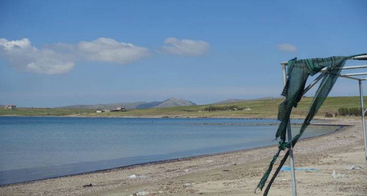 Πιο καθαρή η παραλία «Πούντα» με εθελοντική εργασία