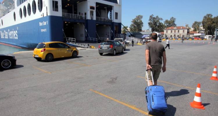 Αρση μέτρων: Τι αλλάζει από Δευτέρα | Ταξίδια από νομό σε νομό, πλοία για Κρήτη, στο σχολείο Α΄, Β΄Λυκείου και Γυμνάσιο