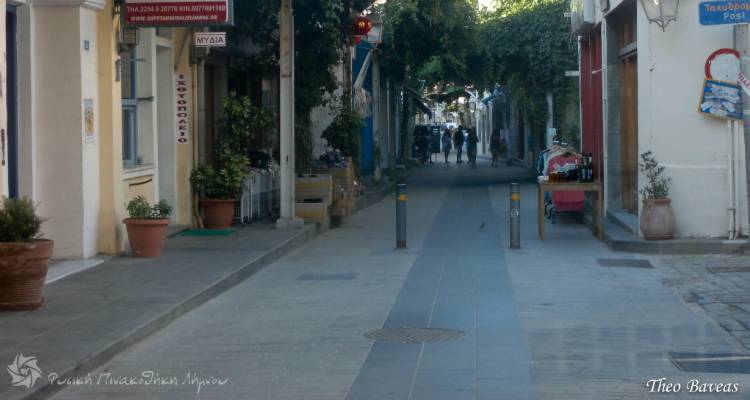 Άρση μέτρων - Παπαθανάσης: Ποια καταστήματα ανοίγουν τη Δευτέρα και πώς θα λειτουργήσουν