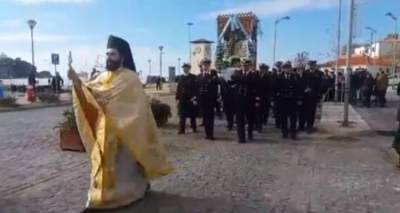 &Mu;&epsilon; &mu;&epsilon;&gamma;&alpha;&lambda;&omicron;&pi;&rho;έ&pi;&epsilon;&iota;&alpha; &omicron; &epsilon;&omicron;&rho;&tau;&alpha;&sigma;&mu;ό&sigmaf; &tau;&omicron;&upsilon; &Alpha;&gamma;ί&omicron;&upsilon; &Nu;&iota;&kappa;&omicron;&lambda;ά&omicron;&upsilon; &sigma;&tau;&eta; &Lambda;ή&mu;&nu;&omicron;