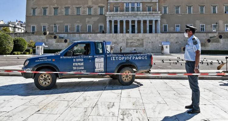 58χρονος αγρότης από τη Μεσσηνία ο άνδρας που απειλούσε να ανατιναχθεί στον Άγνωστο Στρατιώτη