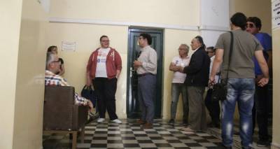 &Pi;&lambda;&epsilon;&iota;&sigma;&tau;&eta;&rho;&iota;&alpha;&sigma;&mu;&omicron;ύ&sigmaf; &laquo;&epsilon;&delta;ώ &kappa;&alpha;&iota; &tau;ώ&rho;&alpha;&raquo; &zeta;&eta;&tau;&omicron;ύ&nu; &omicron;&iota; &theta;&epsilon;&sigma;&mu;&omicron;ί &gamma;&iota;&alpha; &nu;&alpha; &epsilon;&pi;&iota;&sigma;&tau;&rho;έ&psi;&omicron;&upsilon;&nu; &sigma;&tau;&eta;&nu; &Alpha;&theta;ή&nu;&alpha;