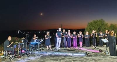 100 &chi;&rho;ό&nu;&iota;&alpha; &alpha;&pi;ό &tau;&eta; &gamma;έ&nu;&nu;&eta;&sigma;ή &tau;&omicron;&upsilon; &Mu;ά&nu;&omicron;&upsilon; &kappa;&alpha;&iota; &tau;&omicron;&upsilon; &Mu;ί&kappa;&eta;: Ή&tau;&alpha;&nu; &mu;&iota;&alpha; &epsilon;&xi;&alpha;&iota;&rho;&epsilon;&tau;&iota;&kappa;ή &beta;&rho;&alpha;&delta;&iota;ά