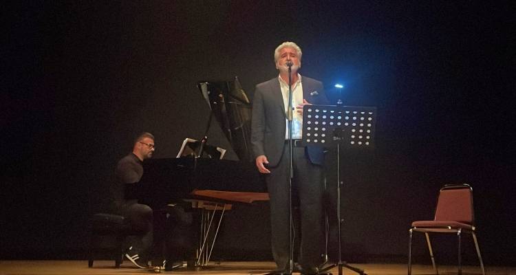 &laquo;&Omicron; &kappa;ύ&kappa;&lambda;&omicron;&sigmaf; &tau;&eta;&sigmaf; &alpha;&gamma;ά&pi;&eta;&sigmaf;&raquo; &sigma;&tau;ή&rho;&iota;&xi;&epsilon; &tau;&omicron; &Kappa;&omicron;&iota;&nu;&omega;&nu;&iota;&kappa;ό &Pi;&alpha;&nu;&tau;&omicron;&pi;&omega;&lambda;&epsilon;ί&omicron; &Lambda;ή&mu;&nu;&omicron;&upsilon;