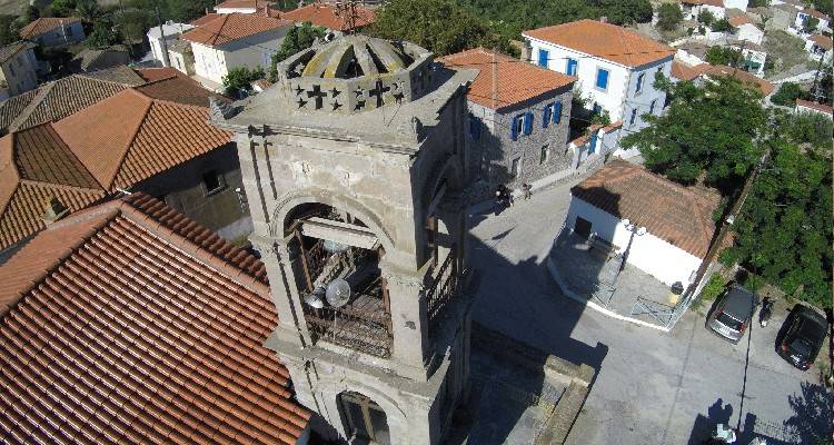 Καμίνια: Σε εξέλιξη οι εργασίες του κωδωνοστασίου του χωριού