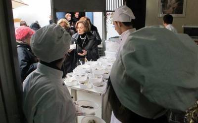 &Gamma;&epsilon;ύ&mu;&alpha; &alpha;&lambda;&lambda;&eta;&lambda;&epsilon;&gamma;&gamma;ύ&eta;&sigmaf; &sigma;&tau;&eta; &Lambda;ή&mu;&nu;&omicron;