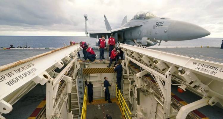 &Omicron; &Tau;&rho;&alpha;&mu;&pi; &epsilon;&tau;&omicron;&iota;&mu;ά&zeta;&epsilon;&tau;&alpha;&iota; &nu;&alpha; &chi;&tau;&upsilon;&pi;ή&sigma;&epsilon;&iota; &sigma;&tau;&omicron; &Iota;&rho;ά&nu; &laquo;ί&sigma;&omega;&sigmaf; &kappa;&alpha;&iota; &epsilon;&nu;&tau;ό&sigmaf; 24 &omega;&rho;ώ&nu;&raquo; | &Epsilon;&xi;&epsilon;&tau;ά&zeta;&epsilon;&iota; &sigma;&tau;ό&chi;&omicron;&upsilon;&sigmaf; &kappa;&alpha;&iota; &alpha;&delta;&epsilon;&iota;ά&zeta;&epsilon;&iota; &beta;ά&sigma;&epsilon;&iota;&sigmaf; &tau;&omega;&nu; &Eta;&Pi;&Alpha;