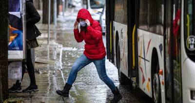 &Epsilon;&kappa;&tau;&alpha;&kappa;&tau;&omicron; &delta;&epsilon;&lambda;&tau;ί&omicron; &epsilon;&pi;&iota;&delta;&epsilon;ί&nu;&omega;&sigma;&eta;&sigmaf; &kappa;&alpha;&iota;&rho;&omicron;ύ: &Epsilon;&rho;&chi;&omicron;&nu;&tau;&alpha;&iota; &kappa;&alpha;&tau;&alpha;&iota;&gamma;ί&delta;&epsilon;&sigmaf; &kappa;&alpha;&iota; &theta;&upsilon;&epsilon;&lambda;&lambda;ώ&delta;&epsilon;&iota;&sigmaf; ά&nu;&epsilon;&mu;&omicron;&iota; &alpha;&pi;ό &tau;&eta; &Delta;&epsilon;&upsilon;&tau;έ&rho;&alpha;