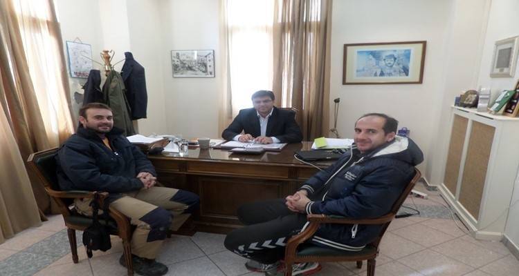 &Sigma;&tau;&omicron; &Delta;ή&mu;&alpha;&rho;&chi;&omicron; &alpha;&nu;&tau;&iota;&pi;&rho;&omicron;&sigma;&omega;&pi;&epsilon;ί&alpha; &tau;&omicron;&upsilon; &Sigma;&upsilon;&nu;&delta;έ&sigma;&mu;&omicron;&upsilon; &Epsilon;&rho;&alpha;&sigma;&iota;&tau;&epsilon;&chi;&nu;ώ&nu; &Pi;&omicron;&delta;&omicron;&sigma;&phi;&alpha;&iota;&rho;&iota;&sigma;&tau;ώ&nu; &Lambda;ή&mu;&nu;&omicron;&upsilon;