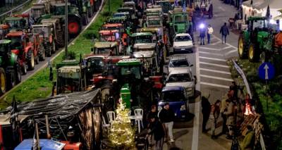 &Pi;&lambda;ή&rho;&epsilon;&sigmaf; &alpha;&delta;&iota;έ&xi;&omicron;&delta;&omicron; &mu;&epsilon; &tau;&omicron;&upsilon;&sigmaf; &alpha;&gamma;&rho;ό&tau;&epsilon;&sigmaf; -&Sigma;&tau;&iota;&sigmaf; 10 &eta; &kappa;&upsilon;&beta;έ&rho;&nu;&eta;&sigma;&eta; &pi;&alpha;&rho;&omicron;&upsilon;&sigma;&iota;ά&zeta;&epsilon;&iota; &tau;&alpha; &tau;&epsilon;&lambda;&iota;&kappa;ά &mu;έ&tau;&rho;&alpha;