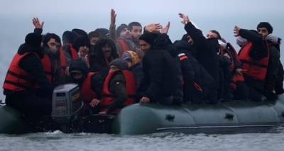 &laquo;&Phi;&rho;ί&kappa;&eta; &kappa;&alpha;&iota; &alpha;&pi;ό&gamma;&nu;&omega;&sigma;&eta;&raquo; &mu;&epsilon;&tau;ά &tau;&eta;&nu; &laquo;&tau;&rho;&alpha;&gamma;&omega;&delta;ί&alpha; &sigma;&tau;&eta; &Mu;ά&gamma;&chi;&eta;&raquo;