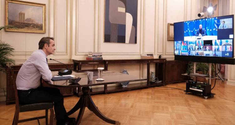 Στο τραπέζι της ΕΕ η πρόταση Μητσοτάκη για πιστοποιητικό εμβολιασμού | Επιφυλάξεις από Γαλλία-Γερμανία