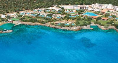 &Kappa;&Kappa;&Epsilon; &Lambda;ή&mu;&nu;&omicron;&upsilon; &mu;&epsilon; &alpha;&phi;&omicron;&rho;&mu;ή &tau;&alpha; &epsilon;&gamma;&kappa;&alpha;ί&nu;&iota;&alpha; &sigma;&tau;&omicron; Porto Myrina Palace: "&Omicron;&iota; &mu;&iota;&kappa;&rho;έ&sigmaf; &epsilon;&pi;&iota;&chi;&epsilon;&iota;&rho;ή&sigma;&epsilon;&iota;&sigmaf; &pi;&lambda;&eta;&rho;ώ&nu;&omicron;&upsilon;&nu; &pi;&alpha;&nu;ά&kappa;&rho;&iota;&beta;&alpha; &tau;&omicron; &laquo;&tau;&omicron;&upsilon;&rho;&iota;&sigma;&tau;&iota;&kappa;ό &theta;&alpha;ύ&mu;&alpha;&raquo;"