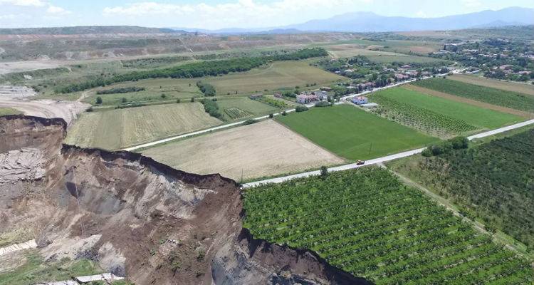 &Pi;ά&nu;&omega; &alpha;&pi;ό έ&nu;&alpha; &delta;&iota;&sigma;. &epsilon;&upsilon;&rho;ώ &eta; &zeta;&eta;&mu;&iota;ά &sigma;&tau;&eta;&nu; &Delta;&Epsilon;&Eta; &alpha;&pi;ό &tau;&eta;&nu; &kappa;&alpha;&tau;&omicron;&lambda;ί&sigma;&theta;&eta;&sigma;&eta; &sigma;&tau;&omicron; &Alpha;&mu;ύ&nu;&tau;&alpha;&iota;&omicron;