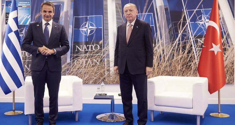 &Tau;&omicron; &pi;&alpha;&rho;&alpha;&sigma;&kappa;ή&nu;&iota;&omicron; &gamma;&iota;&alpha; &nu;&alpha; &kappa;&lambda;&epsilon;ί&sigma;&epsilon;&iota; &tau;&omicron; &rho;&alpha;&nu;&tau;&epsilon;&beta;&omicron;ύ &Mu;&eta;&tau;&sigma;&omicron;&tau;ά&kappa;&eta; - &Epsilon;&rho;&nu;&tau;&omicron;&gamma;ά&nu;, &eta; &alpha;&tau;&zeta;έ&nu;&tau;&alpha; &kappa;&alpha;&iota; &omicron; &laquo;&lambda;&epsilon;&omicron;&nu;&tau;&alpha;&rho;&iota;&sigma;&mu;ό&sigmaf;&raquo; &Tau;&sigma;&epsilon;&lambda;ί&kappa;