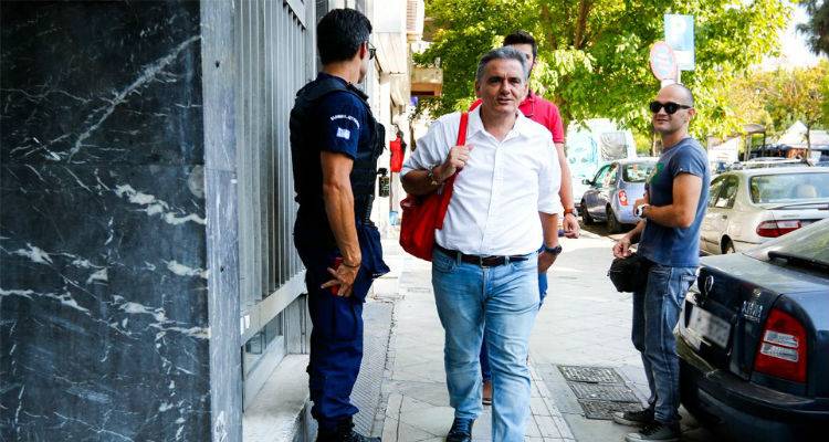 &Kappa;&alpha;&mu;&omicron;&upsilon;&phi;&lambda;ά&rho;&omicron;&upsilon;&nu; &sigma;&epsilon; &delta;ό&sigma;&epsilon;&iota;&sigmaf; &tau;&iota;&sigmaf; ά&gamma;&rho;&iota;&epsilon;&sigmaf; &mu;&epsilon;&iota;ώ&sigma;&epsilon;&iota;&sigmaf; &sigma;&tau;&iota;&sigmaf; &sigma;&upsilon;&nu;&tau;ά&xi;&epsilon;&iota;&sigmaf;