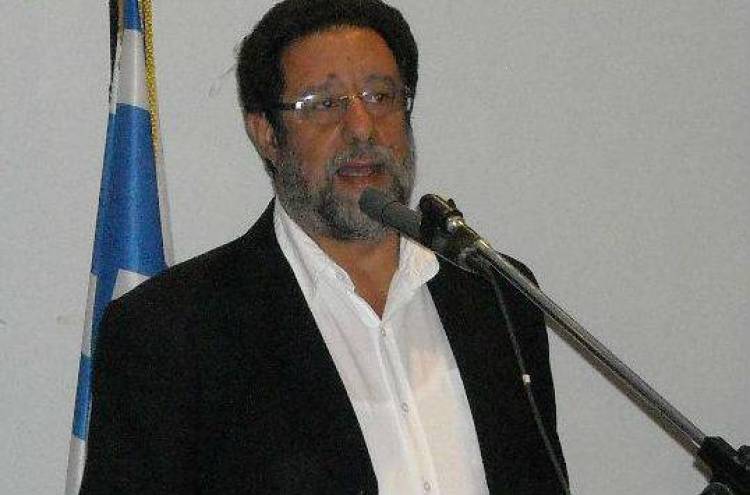 &Zeta;&epsilon;&rho;&delta;&epsilon;&lambda;ή&sigmaf;: &laquo;&Mu;ί&alpha; &kappa;&upsilon;&beta;έ&rho;&nu;&eta;&sigma;&eta; &pi;&omicron;&upsilon; &alpha;&nu;&tau;&iota;&mu;&epsilon;&tau;&omega;&pi;ί&zeta;&epsilon;&iota; &tau;&omicron;&upsilon;&sigmaf; &alpha;&nu;&theta;&rho;ώ&pi;&omicron;&upsilon;&sigmaf; &omega;&sigmaf; &alpha;&rho;&iota;&theta;&mu;&omicron;ύ&sigmaf; &phi;&omicron;&beta;ά&tau;&alpha;&iota; &tau;&alpha; &nu;&omicron;ύ&mu;&epsilon;&rho;&alpha;&raquo;