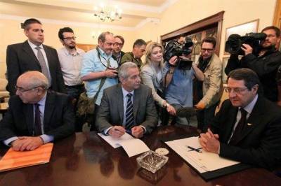 &Kappa;ύ&pi;&rho;&omicron;&sigmaf;: Ό&mu;&eta;&rho;&omicron;&sigmaf; &tau;&omega;&nu; &sigma;&upsilon;&nu;&epsilon;&chi;ώ&sigmaf; &nu;έ&omega;&nu; &alpha;&pi;&alpha;&iota;&tau;ή&sigma;&epsilon;&omega;&nu; &tau;&omicron;&upsilon; &Delta;&Nu;&Tau; &eta; &Kappa;ύ&pi;&rho;&omicron;&sigmaf;