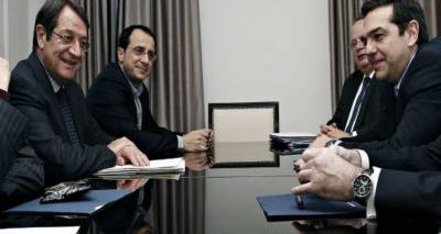 &Sigma;&upsilon;&nu;ά&nu;&tau;&eta;&sigma;&eta; &Tau;&sigma;ί&pi;&rho;&alpha;-&Alpha;&nu;&alpha;&sigma;&tau;&alpha;&sigma;&iota;ά&delta;&eta; &sigma;&tau;&iota;&sigmaf; &Beta;&rho;&upsilon;&xi;έ&lambda;&lambda;&epsilon;&sigmaf; &gamma;&iota;&alpha; &tau;&omicron; &Kappa;&upsilon;&pi;&rho;&iota;&alpha;&kappa;ό (photos)