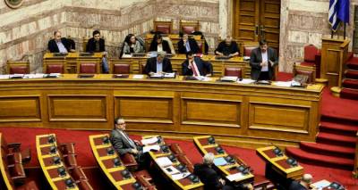 &Kappa;ό&nu;&tau;&rho;&alpha; &sigma;&tau;&eta; &Beta;&omicron;&upsilon;&lambda;ή &gamma;&iota;&alpha; &tau;&eta;&nu; &tau;&iota;&mu;&omicron;&lambda;ό&gamma;&eta;&sigma;&eta; &tau;&omega;&nu; &phi;&alpha;&rho;&mu;ά&kappa;&omega;&nu; &kappa;&alpha;&iota; &tau;&iota;&sigmaf; &delta;&iota;ώ&xi;&epsilon;&iota;&sigmaf; &gamma;&iota;&alpha; &tau;&omicron; &Mu;ά&tau;&iota;