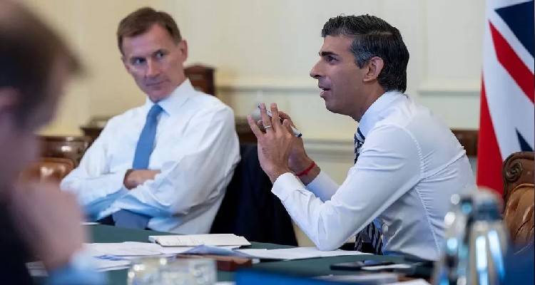 &Beta;&rho;&epsilon;&tau;&alpha;&nu;ί&alpha; : &Tau;&omicron; &upsilon;&pi;&omicron;&upsilon;&rho;&gamma;&epsilon;ί&omicron; &Omicron;&iota;&kappa;&omicron;&nu;&omicron;&mu;&iota;&kappa;ώ&nu; &pi;&rho;&omicron;&epsilon;&iota;&delta;&omicron;&pi;&omicron;&iota;&epsilon;ί &gamma;&iota;&alpha; &alpha;&upsilon;&xi;ή&sigma;&epsilon;&iota;&sigmaf; &phi;ό&rho;&omega;&nu; &gamma;&iota;&alpha; &nu;&alpha; &kappa;&alpha;&lambda;&upsilon;&phi;&theta;&epsilon;ί &tau;&omicron; &delta;&eta;&mu;&omicron;&sigma;&iota;&omicron;&nu;&omicron;&mu;&iota;&kappa;ό &kappa;&epsilon;&nu;ό