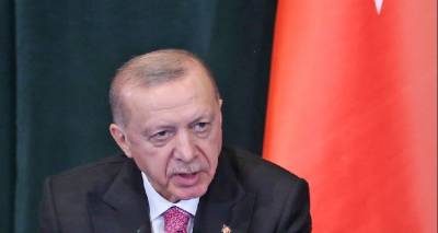 &Epsilon;&rho;&nu;&tau;&omicron;&gamma;ά&nu; &mu;&epsilon;&tau;ά &tau;&omicron; &tau;&alpha;&xi;ί&delta;&iota; &Mu;&eta;&tau;&sigma;&omicron;&tau;ά&kappa;&eta; &sigma;&tau;&iota;&sigmaf; &Eta;&Pi;&Alpha;: &laquo;&Pi;&rho;έ&pi;&epsilon;&iota; &nu;&alpha; &epsilon;&pi;&alpha;&nu;&epsilon;&xi;&epsilon;&tau;ά&sigma;&omicron;&upsilon;&mu;&epsilon; &tau;&eta; &sigma;&tau;&rho;&alpha;&tau;&eta;&gamma;&iota;&kappa;ή &mu;&alpha;&sigmaf; &sigma;&upsilon;&nu;&epsilon;&rho;&gamma;&alpha;&sigma;ί&alpha;&raquo;