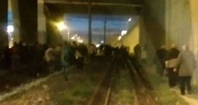&Tau;&omicron;&upsilon;&rho;&kappa;ί&alpha;: Έ&kappa;&rho;&eta;&xi;&eta; &sigma;&epsilon; &sigma;&tau;&alpha;&theta;&mu;ό &mu;&epsilon;&tau;&rho;ό &sigma;&tau;&eta;&nu; &Kappa;&omega;&nu;&sigma;&tau;&alpha;&nu;&tau;&iota;&nu;&omicron;ύ&pi;&omicron;&lambda;&eta; &mu;&epsilon; έ&nu;&alpha;&nu; &nu;&epsilon;&kappa;&rho;ό (photos)