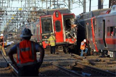 &Sigma;ύ&gamma;&kappa;&rho;&omicron;&upsilon;&sigma;&eta; &tau;&rho;έ&nu;&omega;&nu; &mu;&epsilon; 60 &tau;&rho;&alpha;&upsilon;&mu;&alpha;&tau;ί&epsilon;&sigmaf; &sigma;&tau;&eta;&nu; &alpha;&mu;&epsilon;&rho;&iota;&kappa;&alpha;&nu;&iota;&kappa;ή &Pi;&omicron;&lambda;&iota;&tau;&epsilon;ί&alpha; &tau;&omicron;&upsilon; &Kappa;&omicron;&nu;έ&kappa;&tau;&iota;&kappa;&alpha;&tau;
