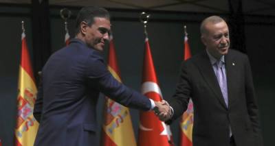 &Omicron; &Sigma;ά&nu;&tau;&sigma;&epsilon;&theta; &beta;ά&zeta;&epsilon;&iota; &pi;&lambda;ά&tau;&epsilon;&sigmaf; &sigma;&tau;&omicron;&nu; &Epsilon;&rho;&nu;&tau;&omicron;&gamma;ά&nu; - &Eta; &Iota;&sigma;&pi;&alpha;&nu;ί&alpha; &theta;&alpha; &nu;&alpha;&upsilon;&pi;&eta;&gamma;ή&sigma;&epsilon;&iota; &alpha;&epsilon;&rho;&omicron;&pi;&lambda;&alpha;&nu;&omicron;&phi;ό&rho;&alpha; &kappa;&alpha;&iota; &upsilon;&pi;&omicron;&beta;&rho;ύ&chi;&iota;&alpha; &gamma;&iota;&alpha; &tau;&eta;&nu; &Tau;&omicron;&upsilon;&rho;&kappa;ί&alpha;