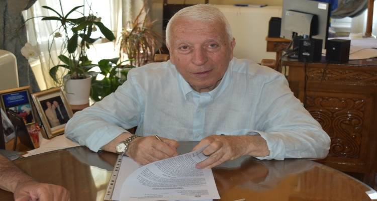 &Epsilon;&pi;&alpha;&rho;&chi;&epsilon;ί&omicron; &Lambda;ή&mu;&nu;&omicron;&upsilon;: &Upsilon;&pi;&epsilon;&gamma;&rho;ά&phi;&eta; &sigma;ύ&mu;&beta;&alpha;&sigma;&eta; &gamma;&iota;&alpha; &nu;&alpha; &laquo;&tau;&rho;έ&xi;&omicron;&upsilon;&nu;&raquo; 4 &phi;ά&kappa;&epsilon;&lambda;&omicron;&iota; έ&rho;&gamma;&omega;&nu;