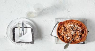 &Kappa;&upsilon;&rho;&iota;&alpha;&kappa;ή, &gamma;&iota;&omicron;&rho;&tau;ή &kappa;&alpha;&iota; &sigma;&chi;ό&lambda;&eta;...