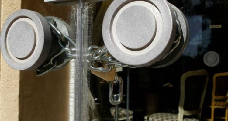 Λήμνος: Λουκέτα και πρόστιμα σε μαγαζιά του νησιού