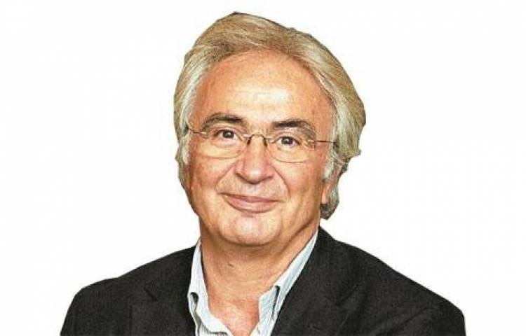 «Η Ελλάδα αντιστέκεται στον εαυτό της ζώντας φαντασιακά Πολυτεχνεία»