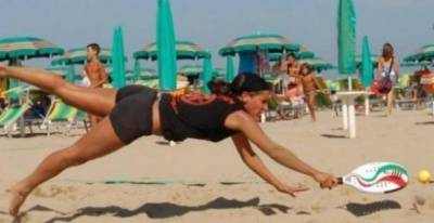 Μάνη: «Μάχη» για την απαγόρευση των ρακετών στην παραλία