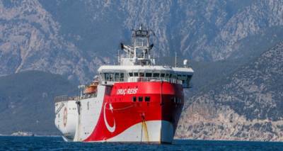 &Sigma;&tau;&eta;&nu; &epsilon;&lambda;&lambda;&eta;&nu;&iota;&kappa;ή &upsilon;&phi;&alpha;&lambda;&omicron;&kappa;&rho;&eta;&pi;ί&delta;&alpha; &tau;&omicron; Oruc Reis