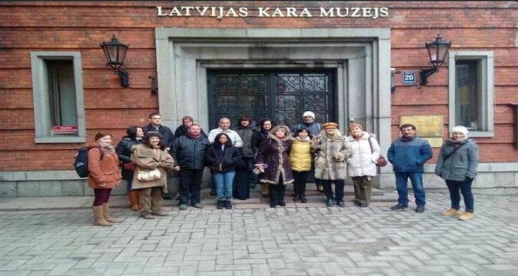 &Tau;&omicron; &Epsilon;&Pi;&Alpha;&Lambda; &Mu;&omicron;ύ&delta;&rho;&omicron;&upsilon; &xi;&epsilon;&kappa;ί&nu;&eta;&sigma;&epsilon; &tau;&omicron; &tau;&alpha;&xi;ί&delta;&iota; &tau;&omicron;&upsilon; &sigma;&epsilon; 6 &chi;ώ&rho;&epsilon;&sigmaf; &tau;&eta;&sigmaf; &Epsilon;&upsilon;&rho;ώ&pi;&eta;&sigmaf;