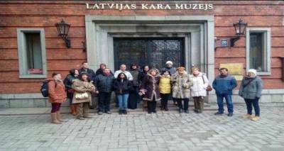 &Tau;&omicron; &Epsilon;&Pi;&Alpha;&Lambda; &Mu;&omicron;ύ&delta;&rho;&omicron;&upsilon; &xi;&epsilon;&kappa;ί&nu;&eta;&sigma;&epsilon; &tau;&omicron; &tau;&alpha;&xi;ί&delta;&iota; &tau;&omicron;&upsilon; &sigma;&epsilon; 6 &chi;ώ&rho;&epsilon;&sigmaf; &tau;&eta;&sigmaf; &Epsilon;&upsilon;&rho;ώ&pi;&eta;&sigmaf;