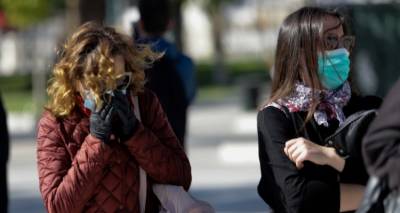 &Kappa;&omicron;&rho;&omega;&nu;&omicron;ϊό&sigmaf;: 352 &kappa;&rho;&omicron;ύ&sigma;&mu;&alpha;&tau;&alpha;, 9 &delta;&iota;&alpha;&sigma;&omega;&lambda;&eta;&nu;&omega;&mu;έ&nu;&omicron;&iota;, 10 &pi;ή&rho;&alpha;&nu; &epsilon;&xi;&iota;&tau;ή&rho;&iota;&omicron; | &Delta;ύ&omicron; &chi;&omega;&rho;&iota;ά &sigma;&epsilon; &kappa;&alpha;&rho;&alpha;&nu;&tau;ί&nu;&alpha;