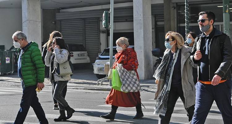&Kappa;&omicron;&rho;&omega;&nu;&omicron;ϊό&sigmaf;: &Sigma;&tau;&alpha; 18.592 &tau;&alpha; &nu;έ&alpha; &kappa;&rho;&omicron;ύ&sigma;&mu;&alpha;&tau;&alpha; - 6.853 &kappa;&rho;&omicron;ύ&sigma;&mu;&alpha;&tau;&alpha; &sigma;&tau;&eta;&nu; &Alpha;&tau;&tau;&iota;&kappa;ή &kappa;&alpha;&iota; 2.065 &sigma;&tau;&eta; &Theta;&epsilon;&sigma;&sigma;&alpha;&lambda;&omicron;&nu;ί&kappa;&eta;